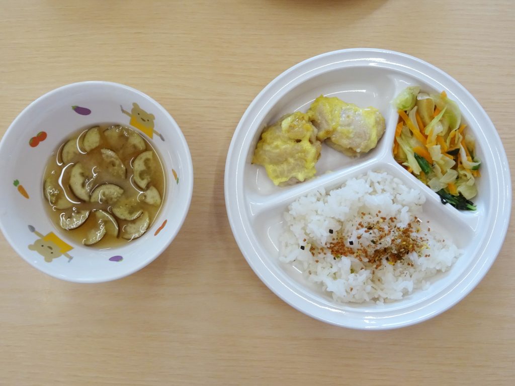給食