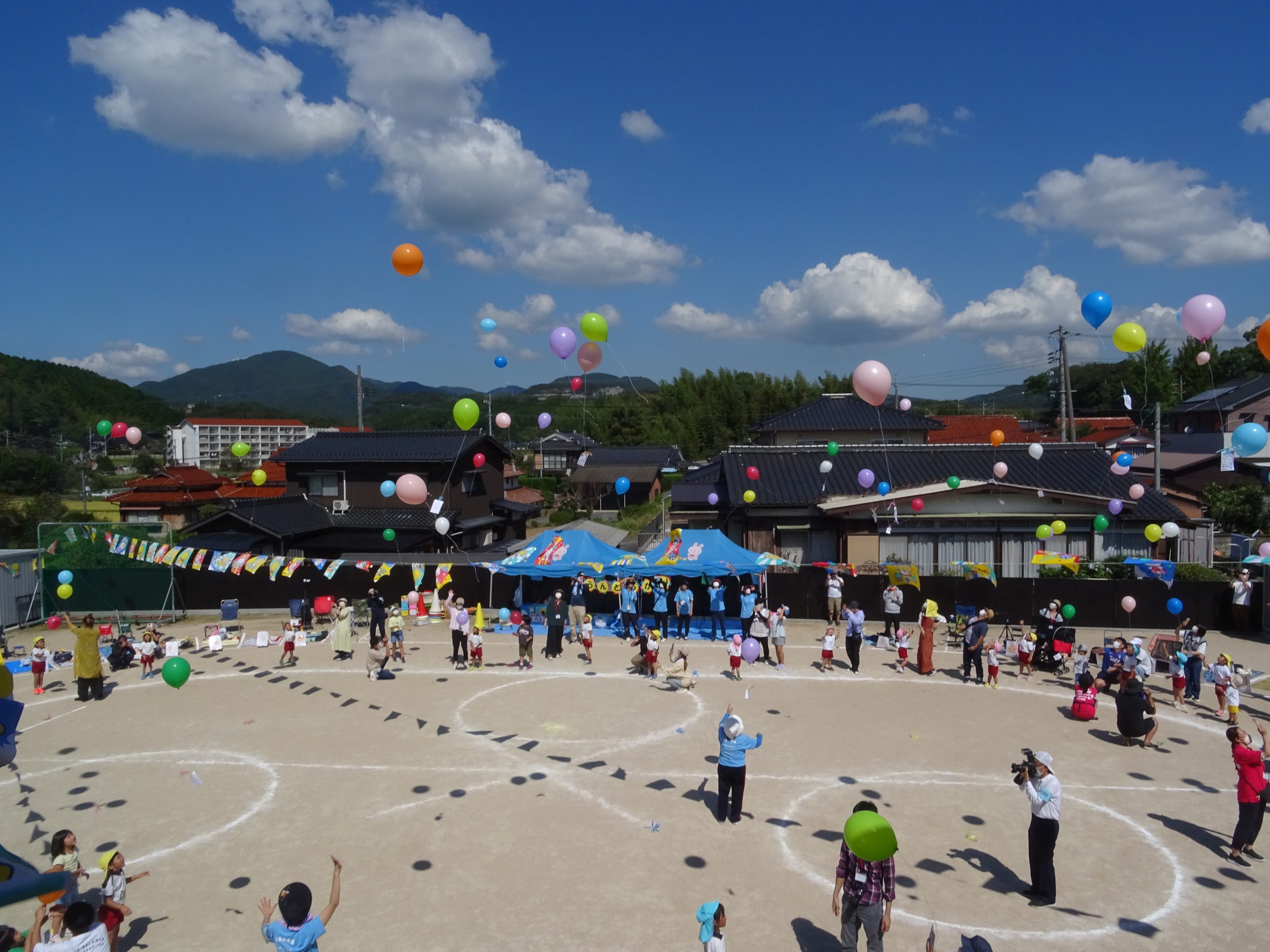 運動会　風船飛ばし