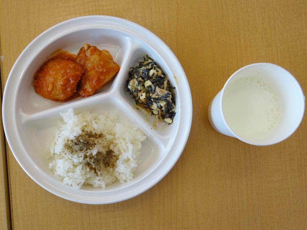 給食
